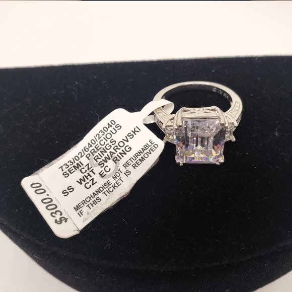 Sterling Silver Swarovski Cubic Zirconia Ring Size 7 - Picture 3 of 9